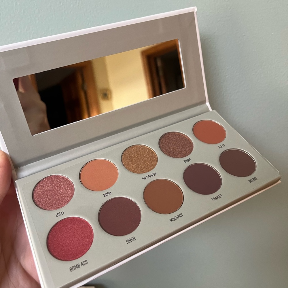 Morphe x Jaclyn Hill Eyeshadow Palette - Ring The Alarm